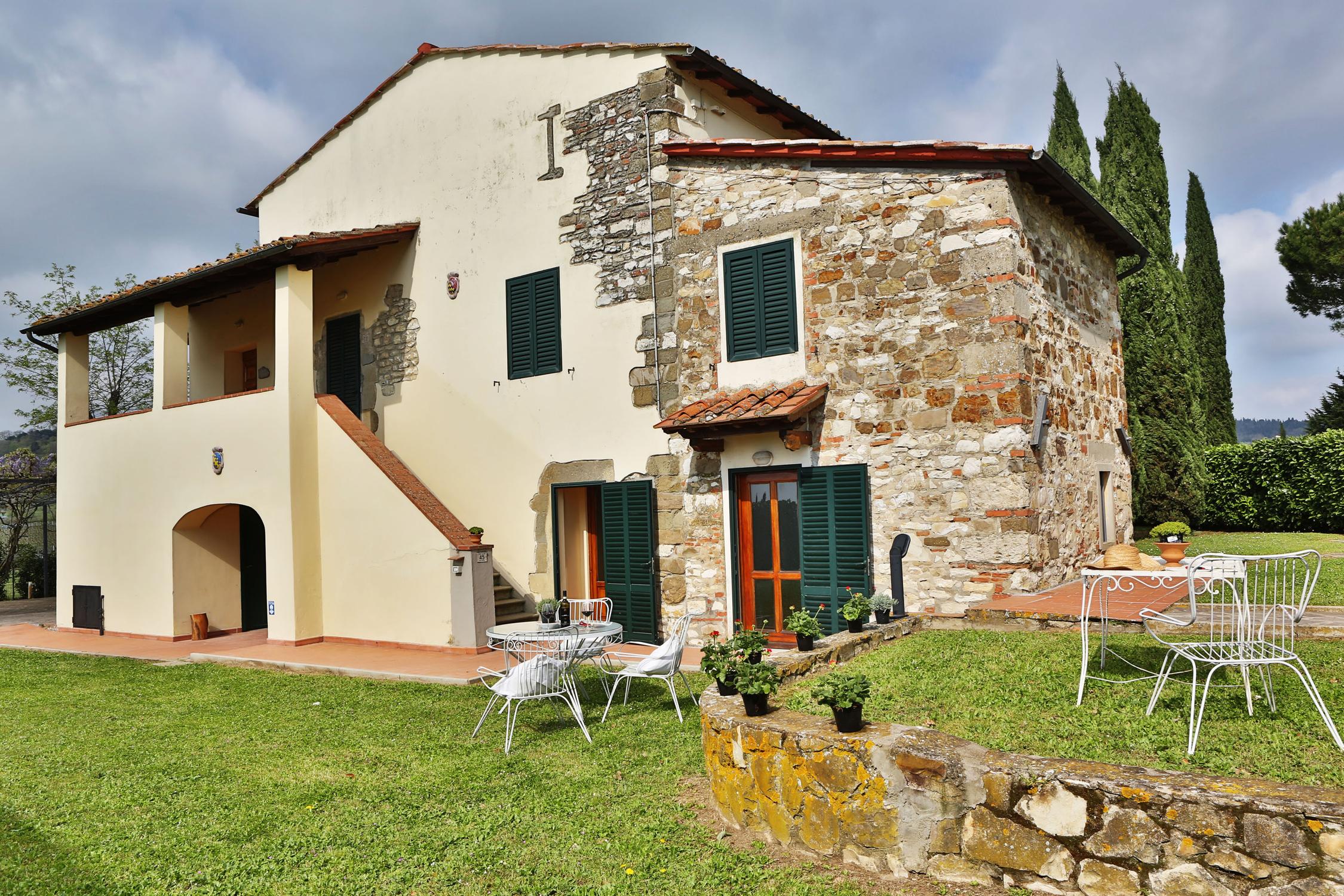 Agritourism at Florence | Fattoria Pagnana, Apartment Cipresso